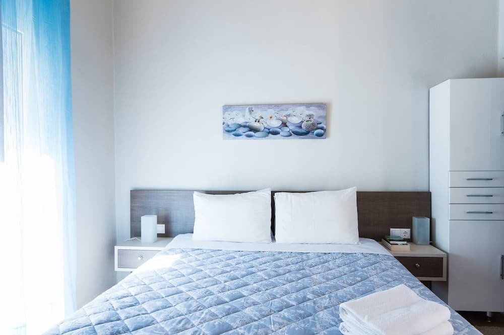 Sissi House | Private Yard studio 8 km (5min) away from Malia