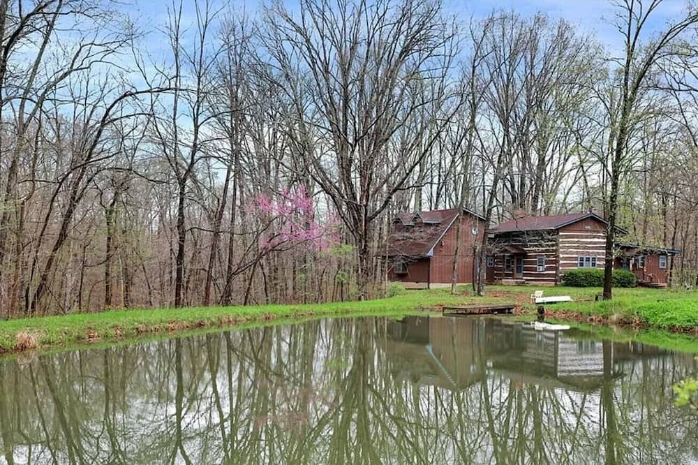 Morgantown Cabin | Authentic Log Cabin built in 1827