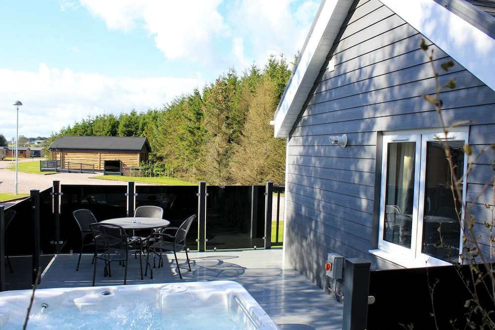 Annan Cabin | 2 bedroom accommodation in Annan