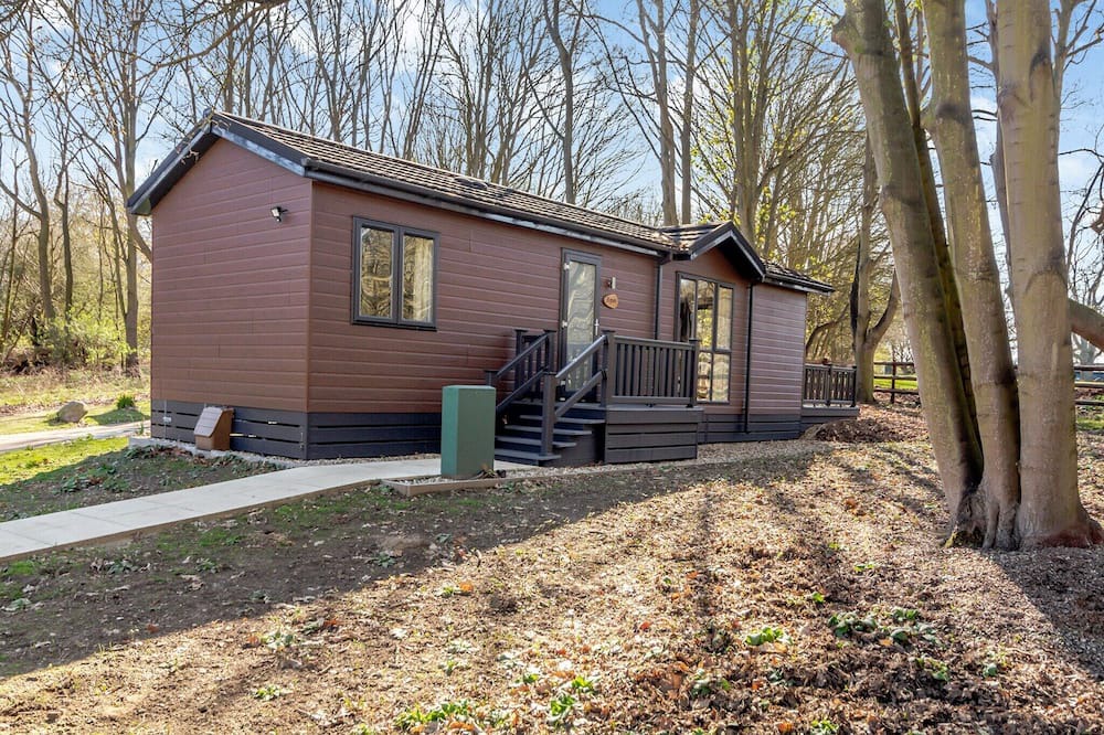 Woolverstone Cabin | 2 bedroom accommodation in Woolverstone, Ipswich