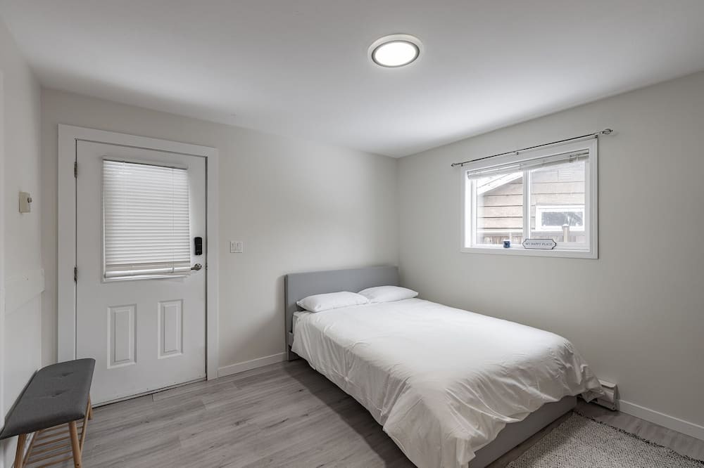 Squamish Cottage | The Cozy Nest: A Home Away From Home
