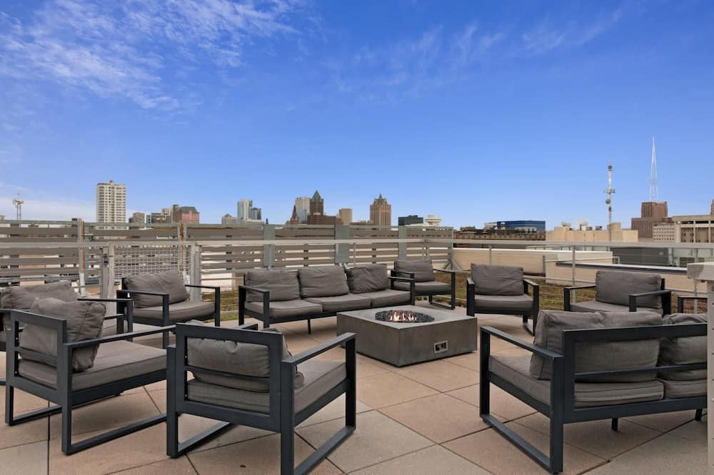 Westown Apartment | Milwaukee | Charming 1BD/1BA Downtown Apartment