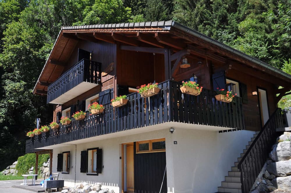 La Chapelle-d'Abondance Ski Chalet | Chalet La Chapelle-d'Abondance, 6 bedrooms, 12 persons