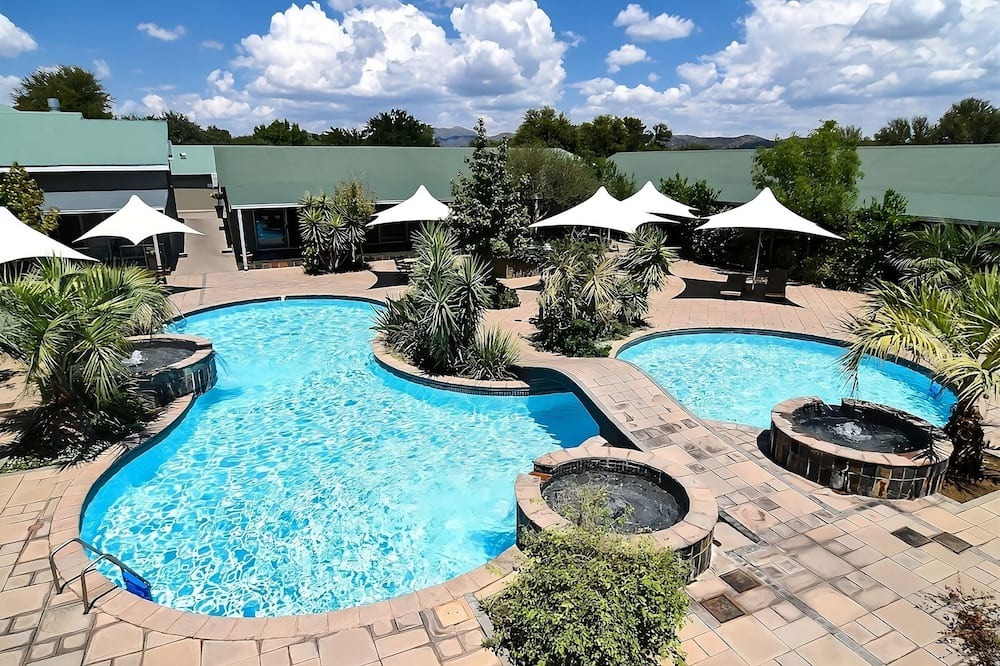 Windhoek House | Perfect for Groups! 2 Spacious Chalets with Kitchenette & Private BBQ Area!