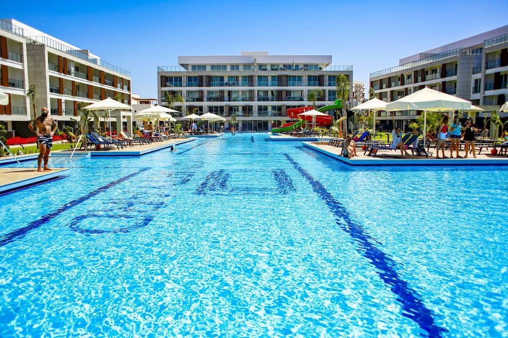Trikomo Apartment | Charming Flat with Shared Pool Near Beach