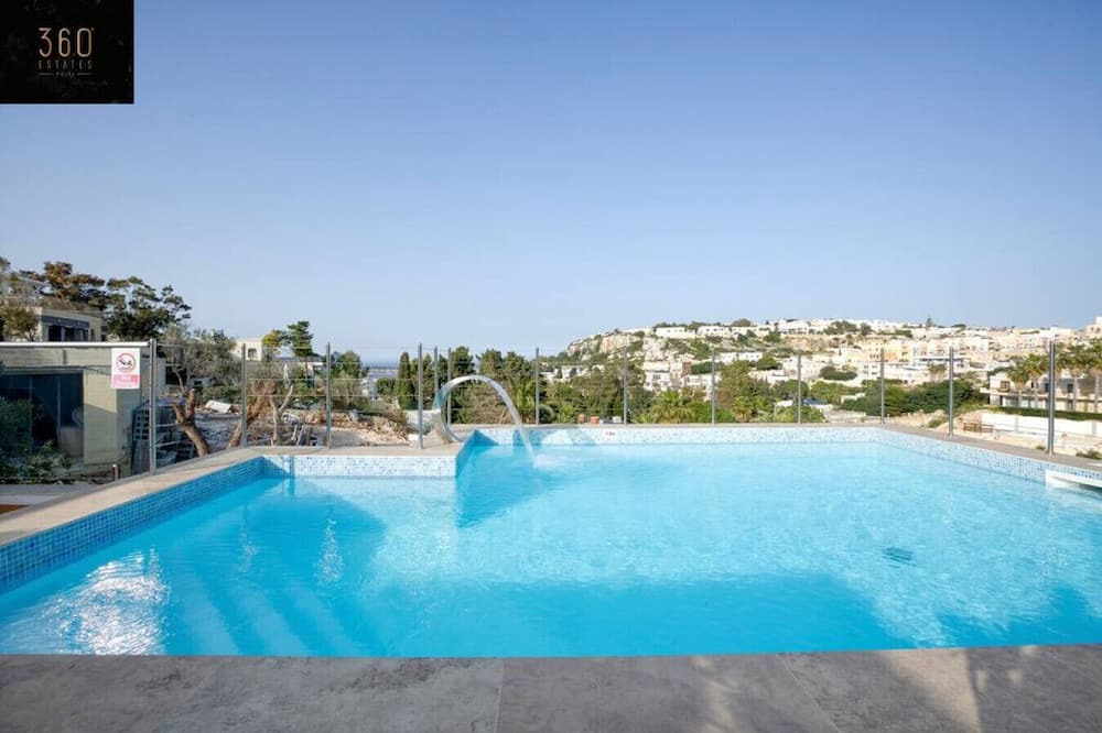 Santa Maria Estate House | Villa GEM with in/Outdoor Pool & SPA + Billiard