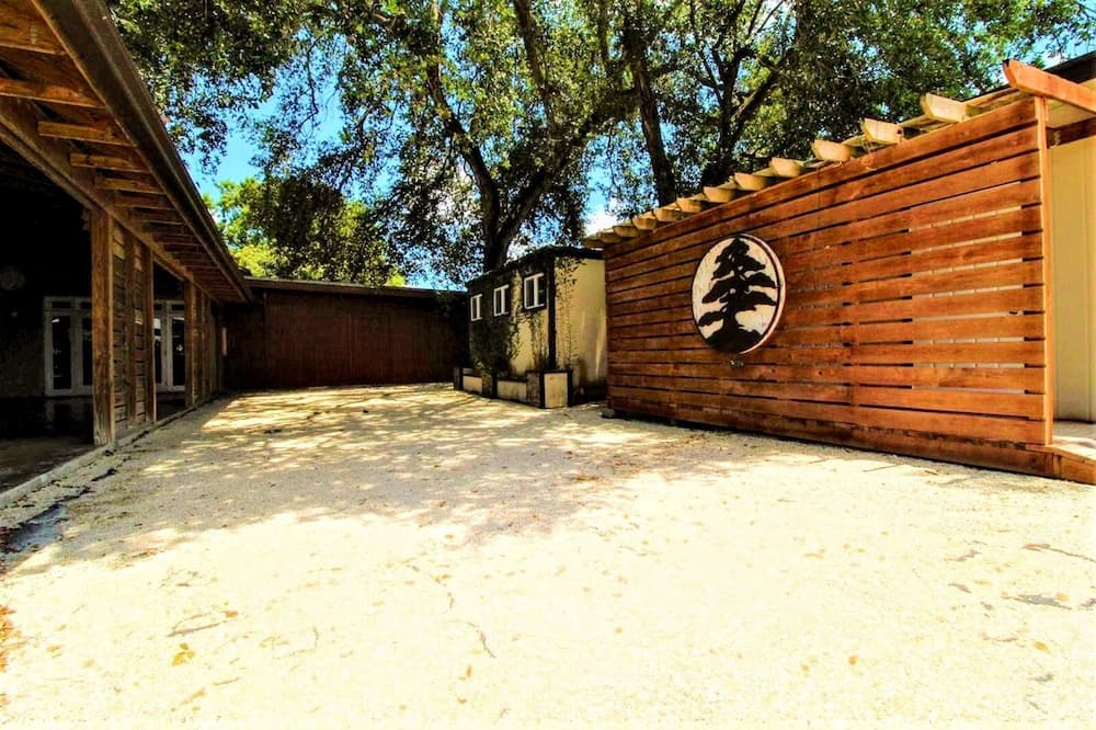 Homestead Apartment | Exotic Sukiya Tiny House Japanese gardens