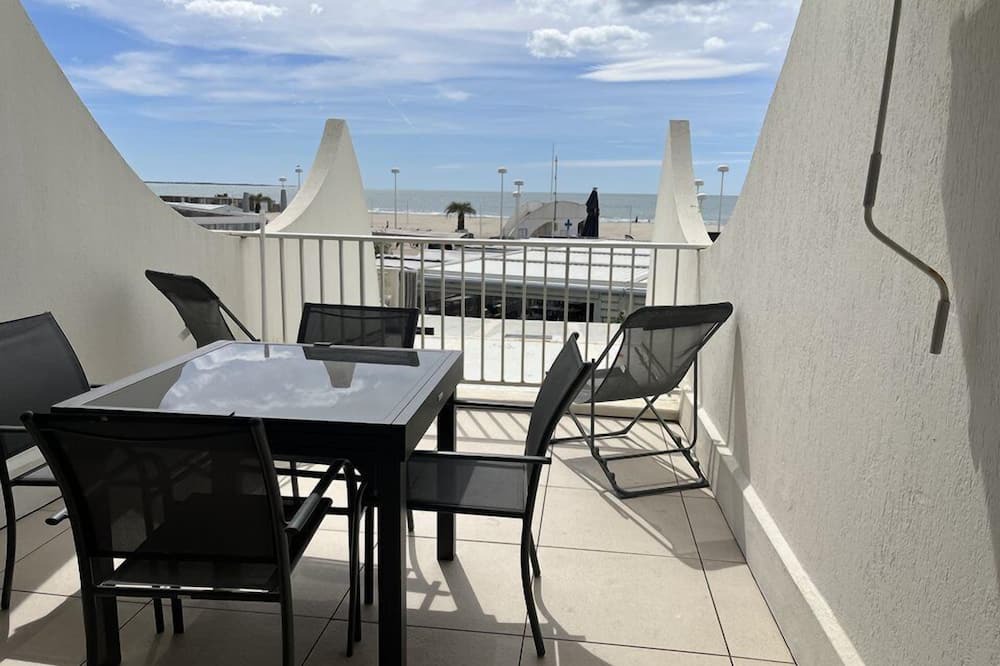 Le Couchant Apartment | Beau 4 bed 1er ligne Vue Mer au Couchant, Air-conditioned, Parking