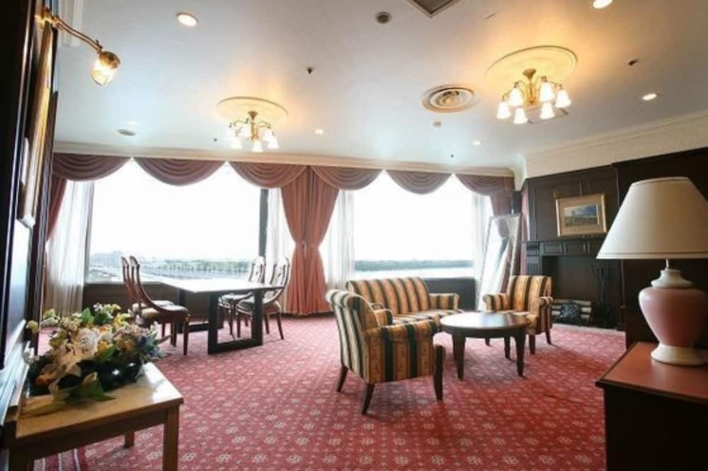 Hiratsuka House | royal suite room / Hiratsuka Kanagawa