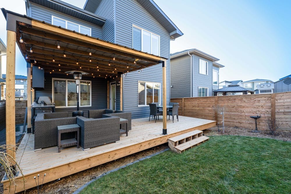 St. Albert House | Beautiful and energy-efficient family home in St Albert