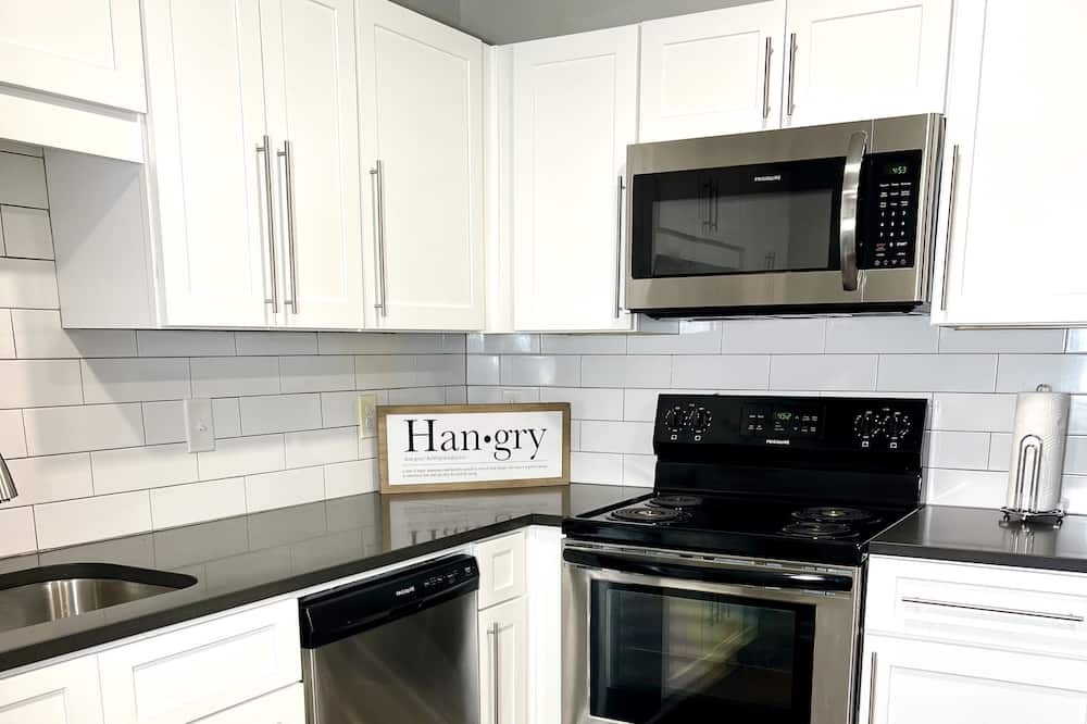 Bolton Apartment | Spacious 2 Bedroom Unit in Atlanta!