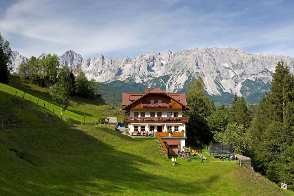 Pichl-Preunegg Other | Large double room with shower, toilet up to 2 nights - bank host