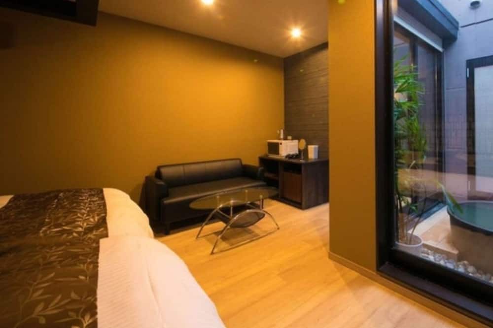 Oita House | Twin room Onsen openair bath / Oita Ōita