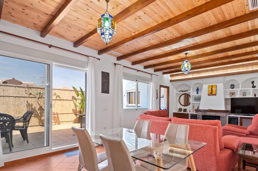 Campanillas Villa | House with 3 bedrooms in Tarajal Malaga