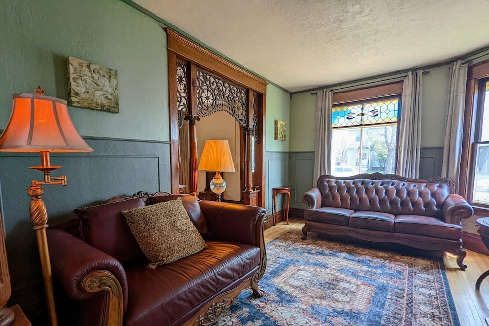 Superior House | Historic House | Frederick J. Loss