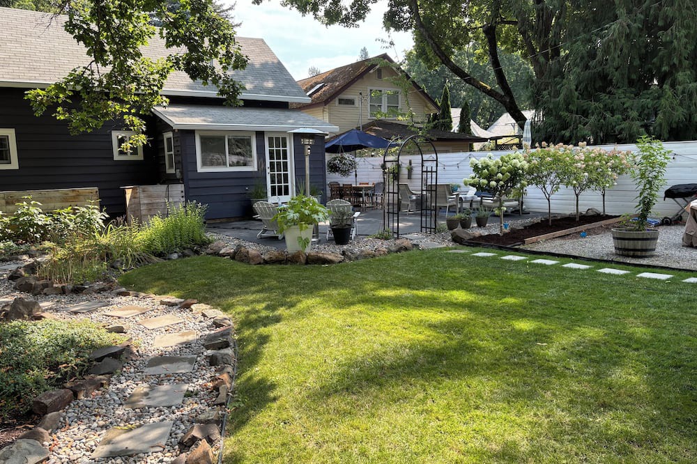 Coeur d'Alene Cottage | Cozy cottage with historic charm steps from Lake Coeur d’Alene!