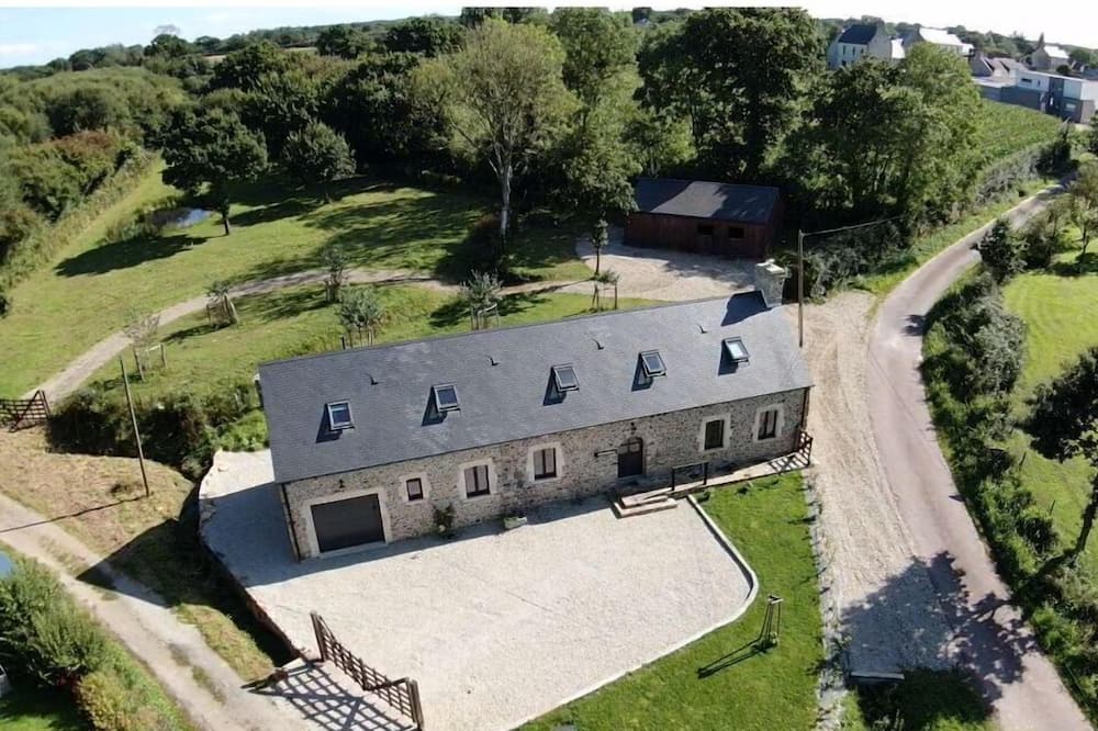 Saint-Nicolas-de-Pierrepont Cottage | Le Trou Normand, completely renovated, 10 minutes from sandy beaches
