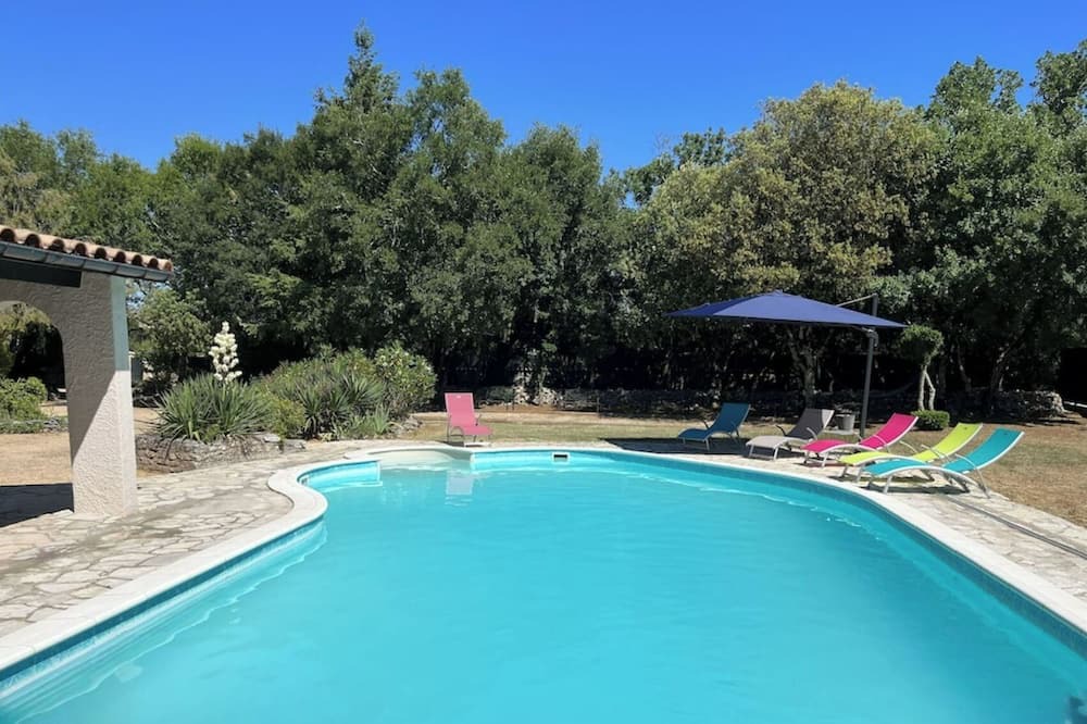 Mejannes-le-Clap House | Holiday home - 7-8 person(s) - quiet - large fenced property
