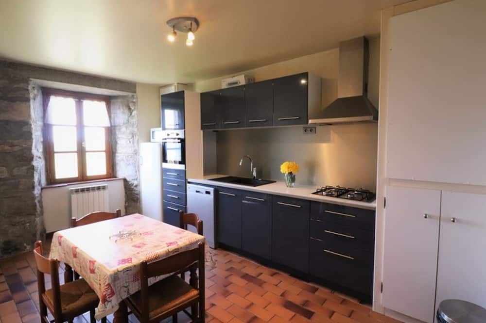 Montboudif Cottage | Gite Montboudif, 2 bedrooms, 4 persons