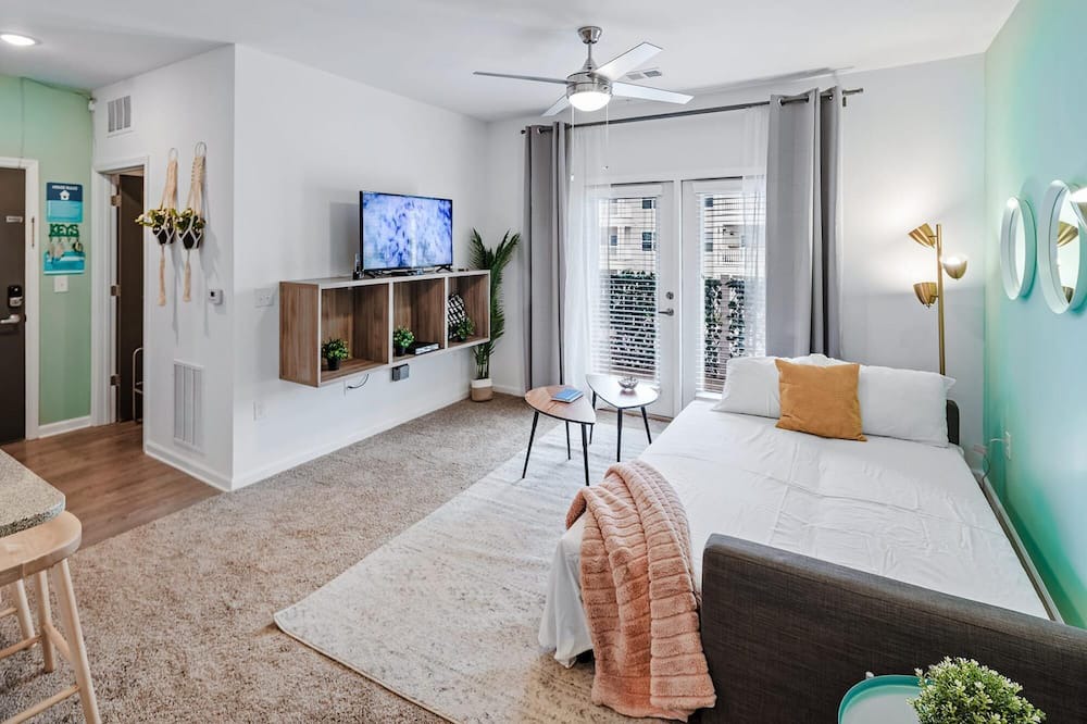 Avery Creek Apartment | South Asheville Getaway Private Balcony Apt 1