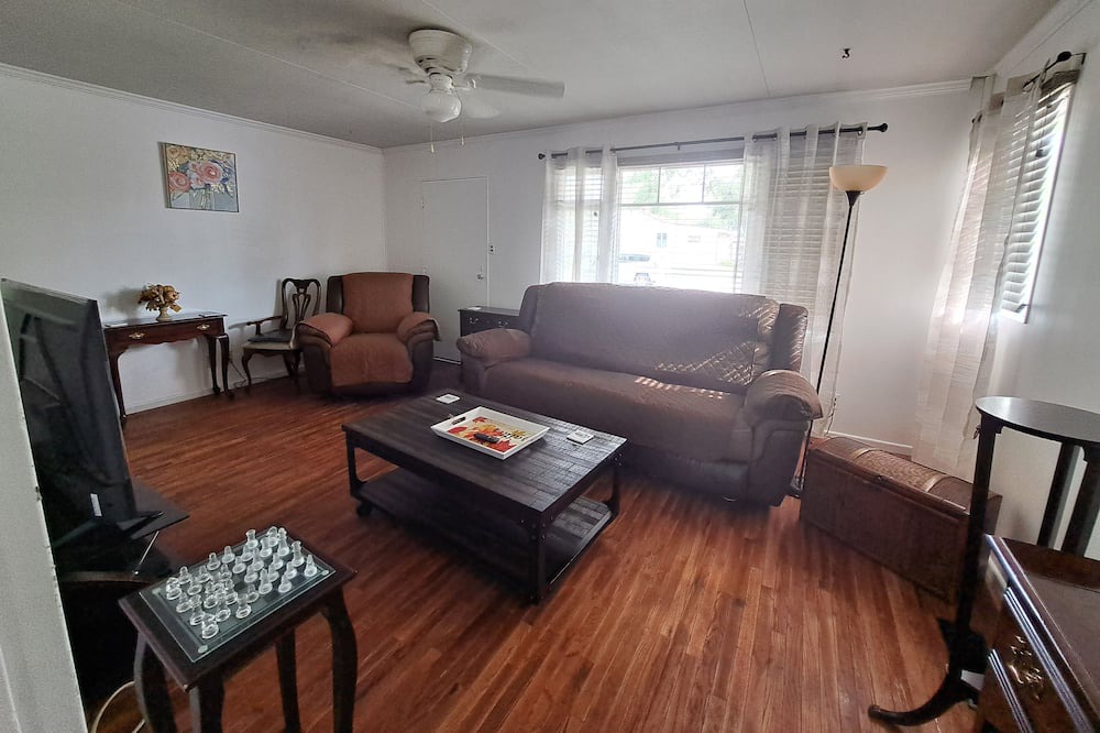 Brownsburg House | Brownsburg Best Bungalow