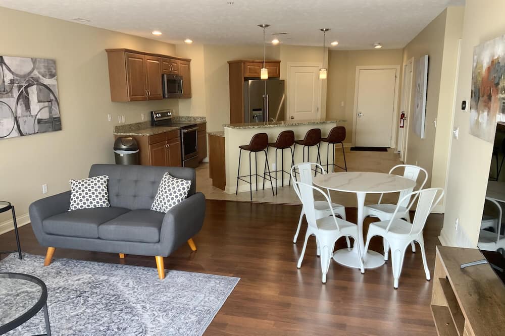 Saint Joseph Apartment | Beautiful downtown condo with marina views, minutes from the beach