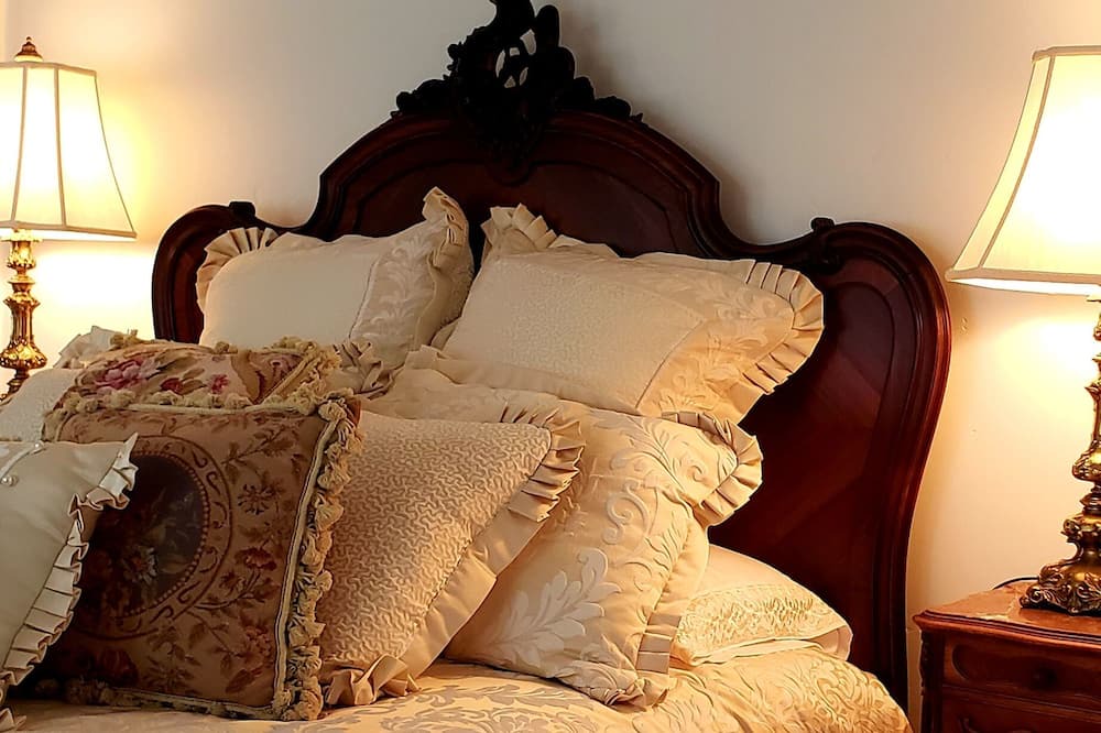 Winters House | Experience Historic Stunning Elegant Romantic Luxury Near Downtown Fine Dining