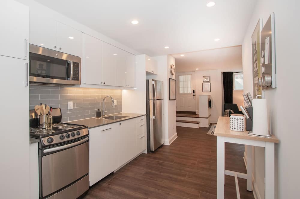 Bloomingdale Apartment | Stylish 1BR oasis with AC, laundry, next to park!