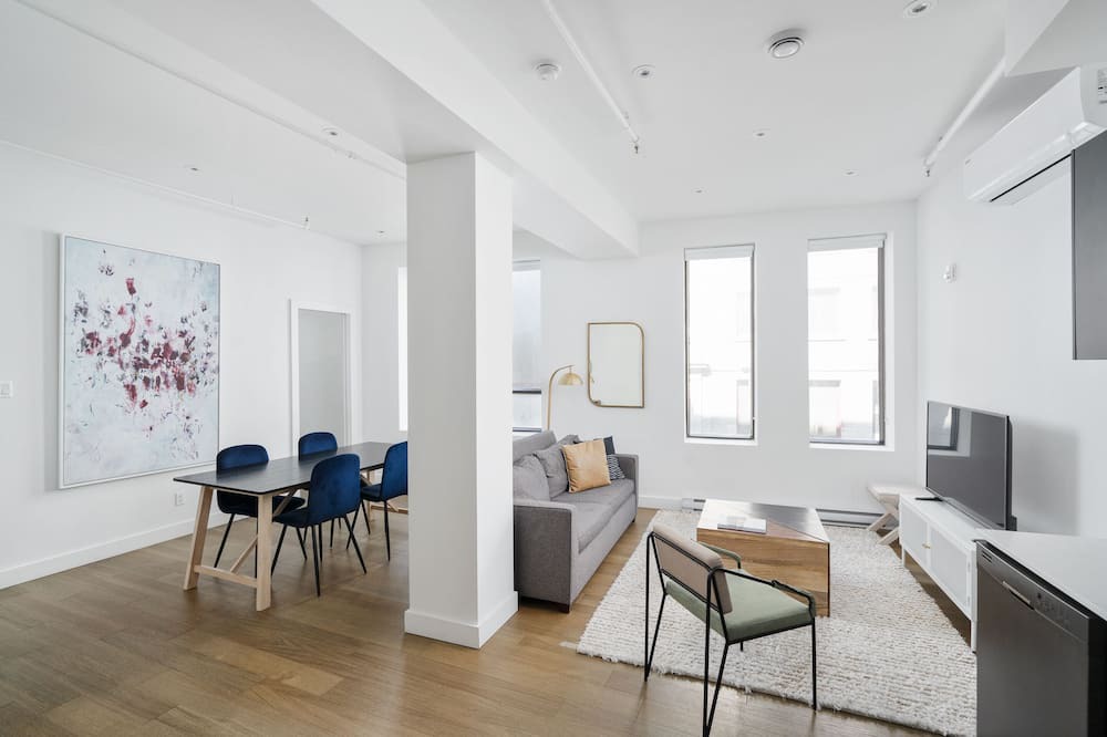International District Apartment | BAKAN - Gem in the city : MODERN 2BD in Old/DT