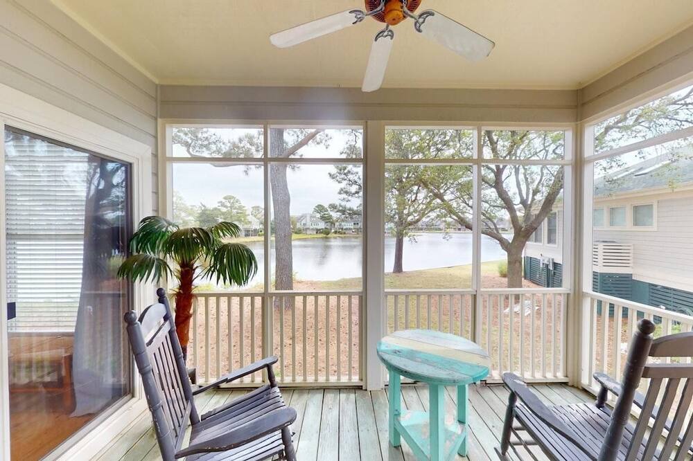 Litchfield by the Sea Villa | Relaxing Retreat by the Lake Pool & Resort Perks