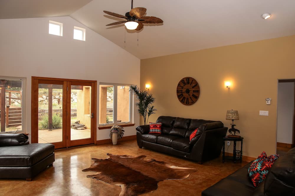 McIntosh House | Nirvana Southwest