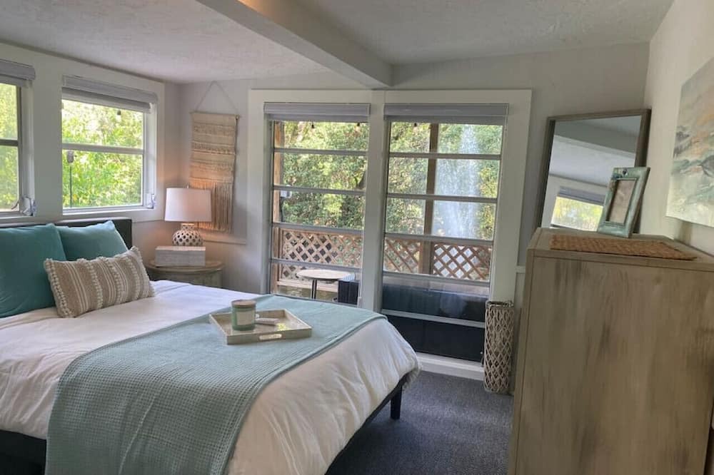South Sarasota House | Siesta key Guest House 5 star on the water Private