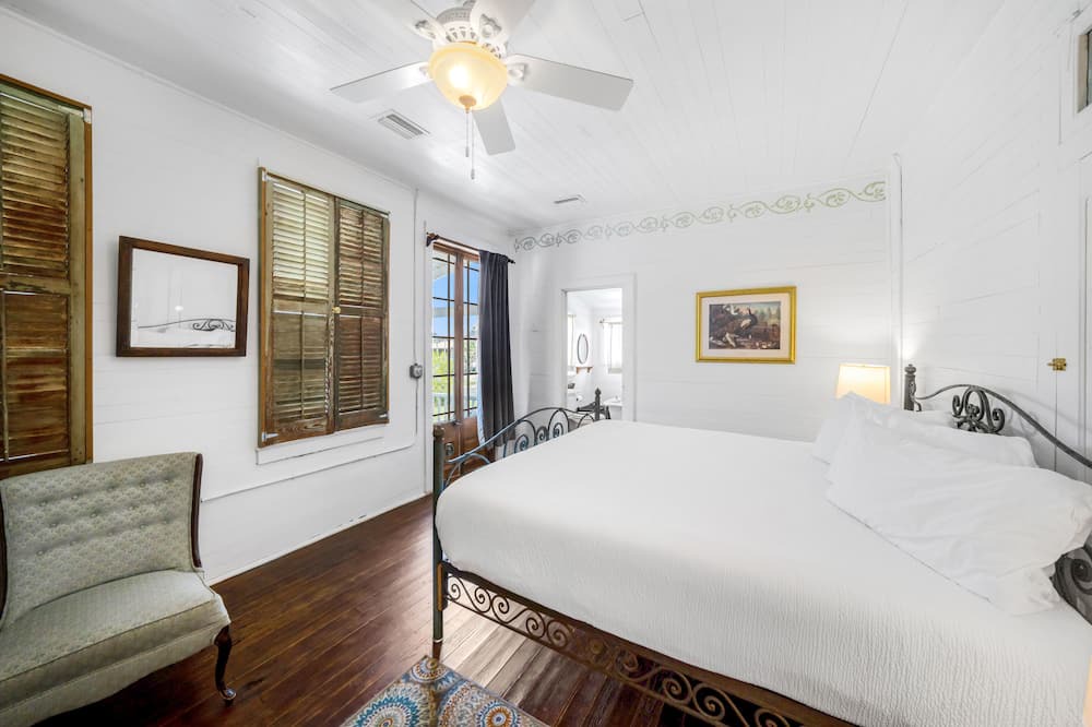 Historic Downtown Apalachicola Apartment | Sunset Views & Balcony Access, King Bedroom, Charming Historic Bowery Inn