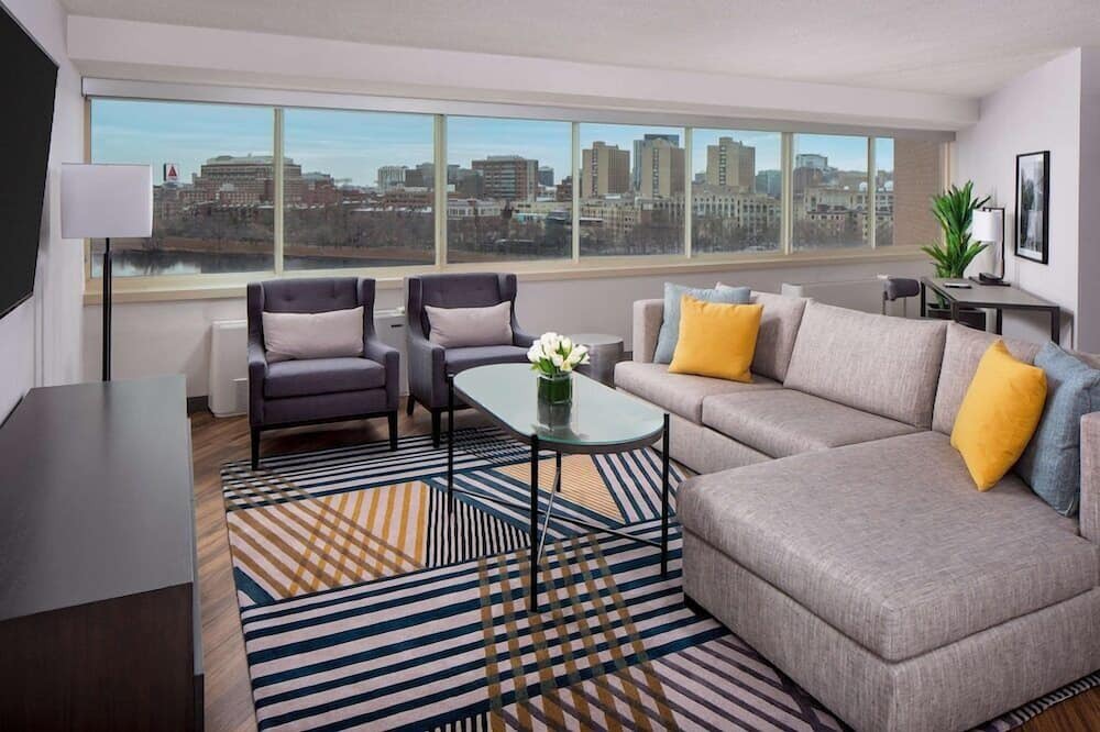 MIT House | 2 Connecting Suites at a 4⭐️ Hotel