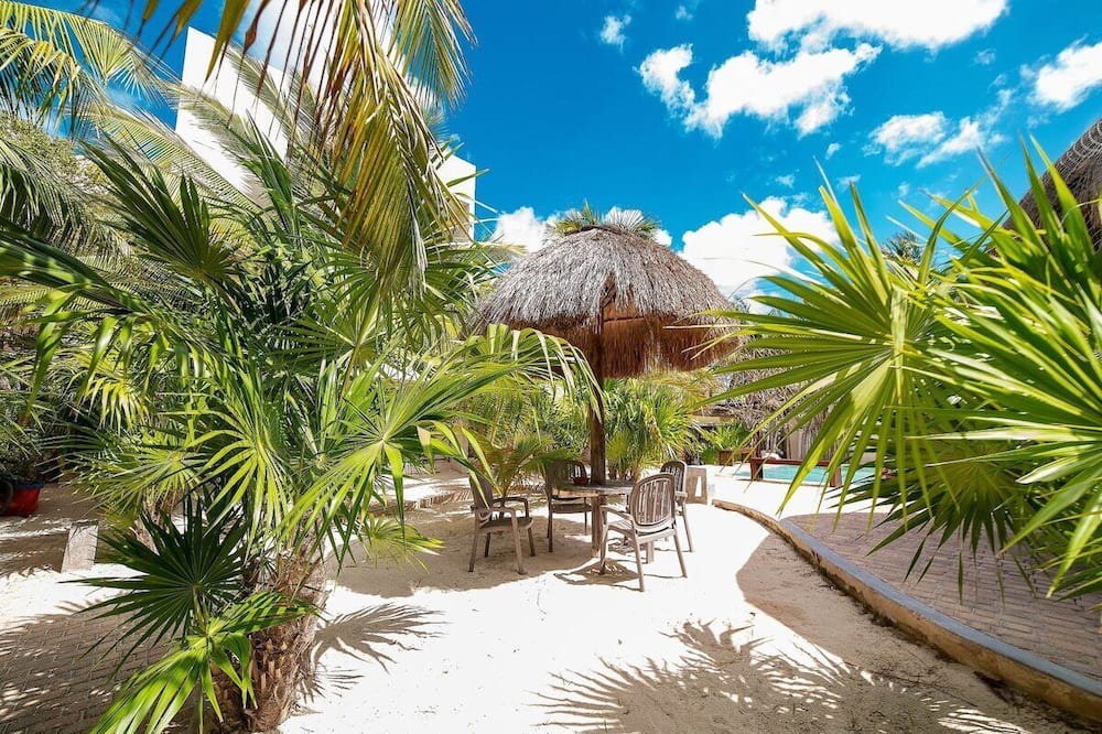 Progreso Municipality Apartment | Very chic 3BR Condo, tons of amenities, 1 block fr