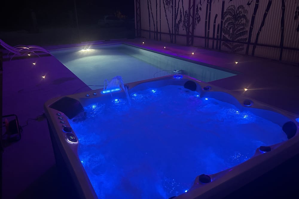 Villemoiron-en-Othe House | Le domaine du Lavoir - Studio MINOUCHE sleeps 4. jacuzzi from April to October
