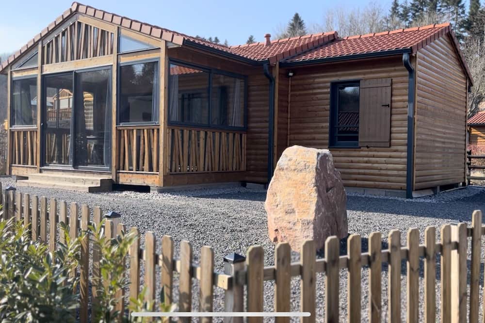 Corcieux Ski Chalet | Chalet l'Entékia near Gerardmer with billiards and private spa
