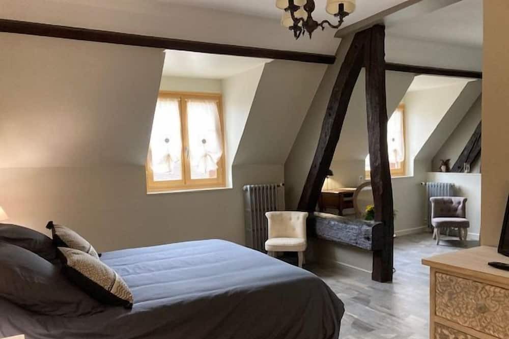 Poce-sur-Cisse Apartment | Nutrisco room in Triboulet's house, Nutrisco