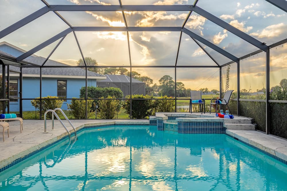 Pebble Beach House | Golf, Freshwater Pond, Pool & Huttub - The Happy Bunker- Roelens Vacations
