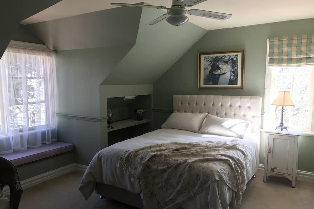 Mount Rankin House | Charming Accomadation close to Bathurst $190.00 for 2 guests