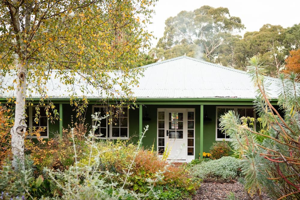 Mylor Cottage | Secluded Adelaide Hills Retreat - Mylor Farm