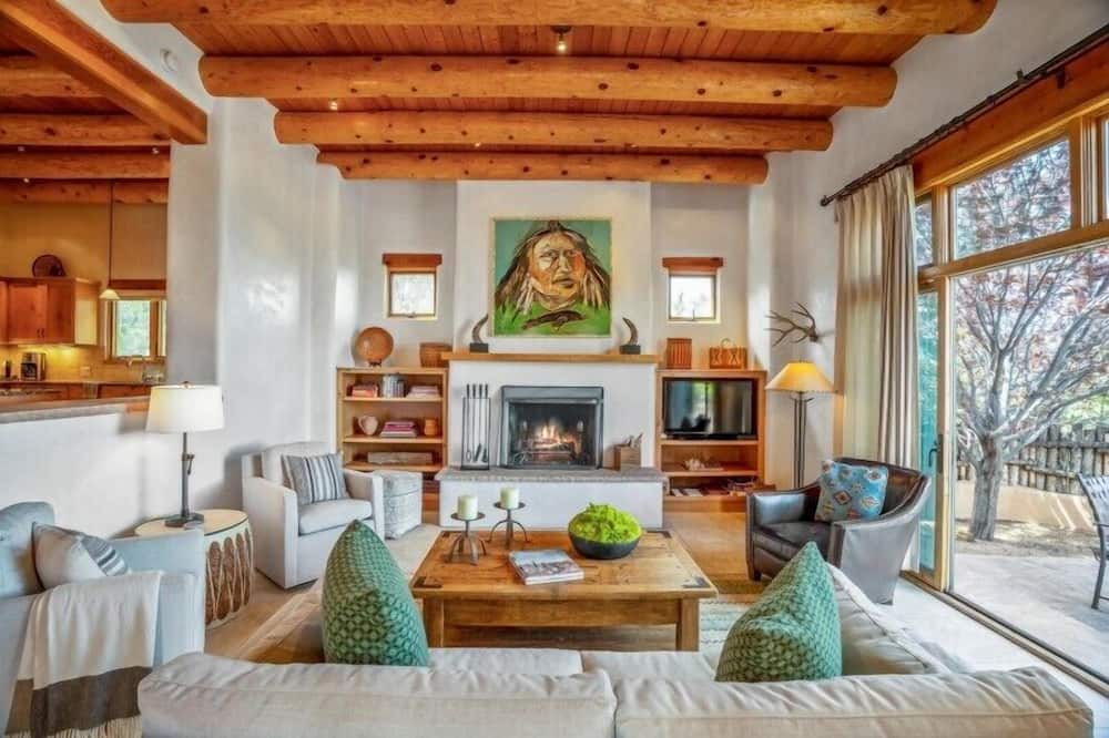Tesuque House | Bishop`s Lodge Villa 38M | 2 Bed, 2 Bath