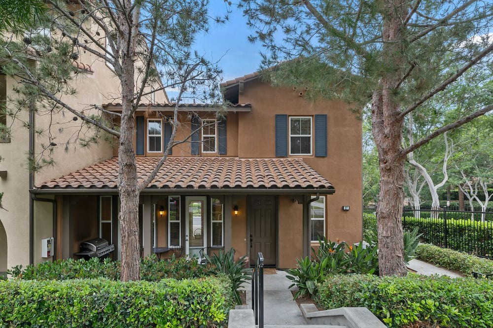 Quail Hill Condo | Beautiful Resort-Like 3 Bedroom / 3 Bathroom Irvine Quail Hill Condo!