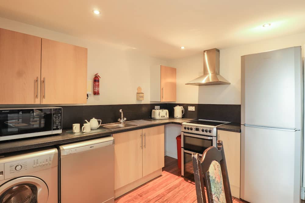 Palnackie Cottage | LINTIE COTTAGE, pet friendly, character holiday cottage in Dalbeattie