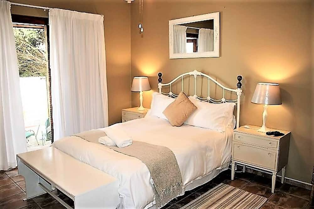 Swakopmund Bed & Breakfast | Double En-suite Bedroom Oryx - Big common space and easy access beach Swakopmund