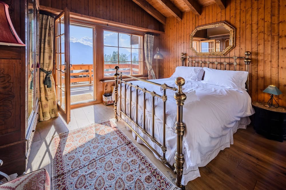 Verbier Apartment | Chalet Sabrina - Beautiful Top Floor Duplex Apartment by main Medran lift station