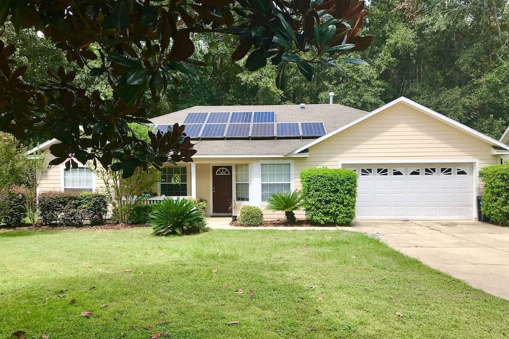 Gainesville House | Gator Alumni House, 2 Miles From Campus