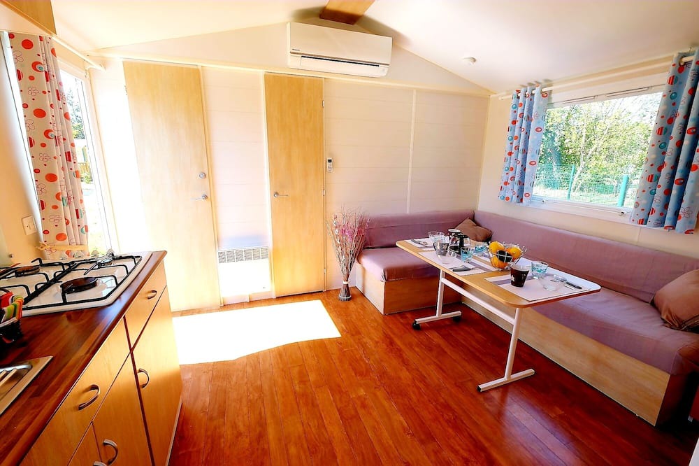 Sigean House | MOBILE HOME Conditioning, Small Price and close any activity! Family Camping