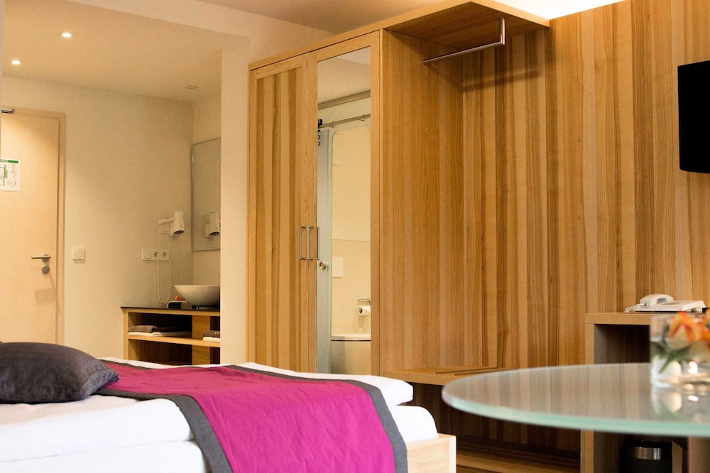 Eggolsheim House | Double room large (without balcony) - Brewery-Gasthof Pfister