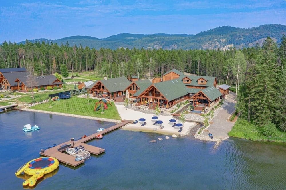 Sagle House | Bring your boat & jet ski's, Waterfront, Luxury Log Home, 46 acres sleeps 21!